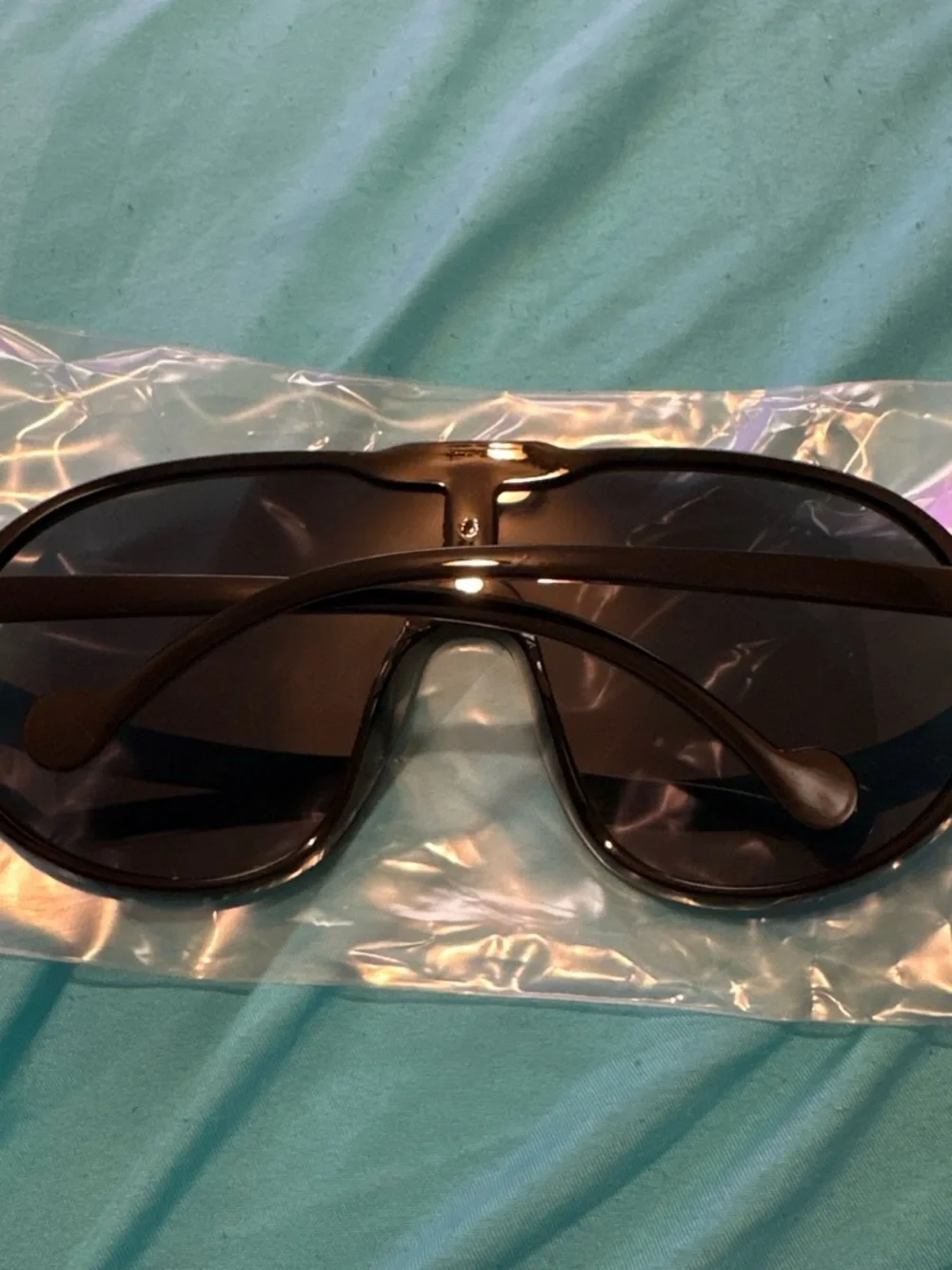 Men's Black Shield Sunglasses - Sleek Sun Protection